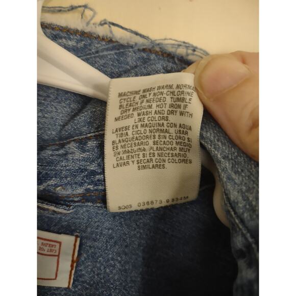 Vintage Levi's Strauss Denim Button Up Shirt Medium Lightly Distressed Casual - Picture 5 of 6